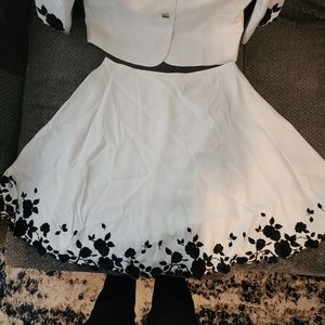 Gorgeous Linen Le Suit Perfect for Spring NWOT!